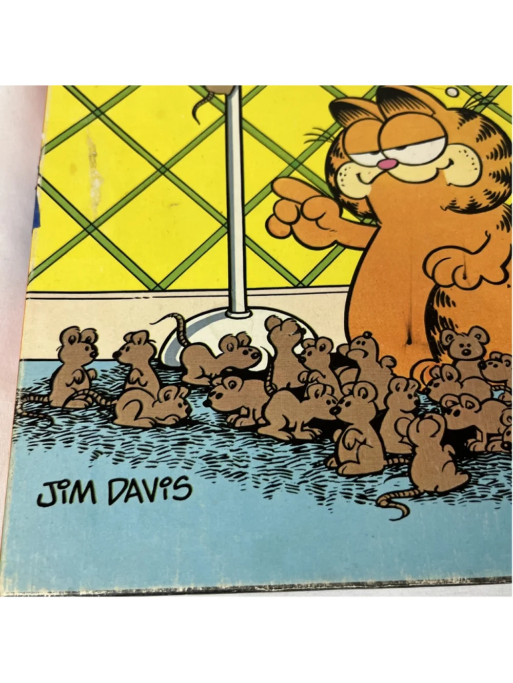 Golden vtg garfield